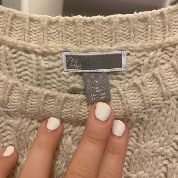 Chelsea28 Cropped Cable Knit Sweater - Picture 4 of 4